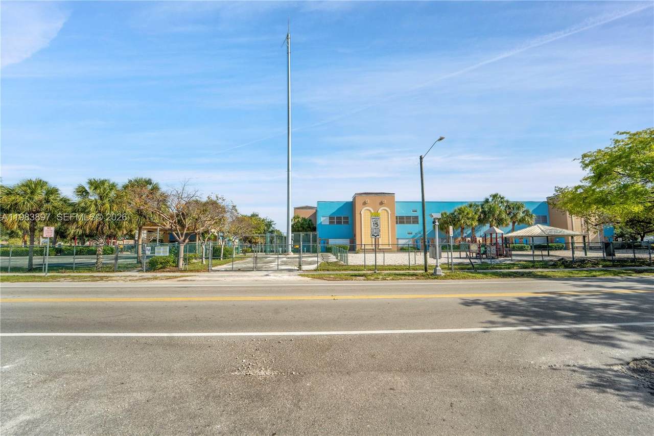 https://bt-photos.global.ssl.fastly.net/miami/1280_boomver_2_A11983897-2.jpg