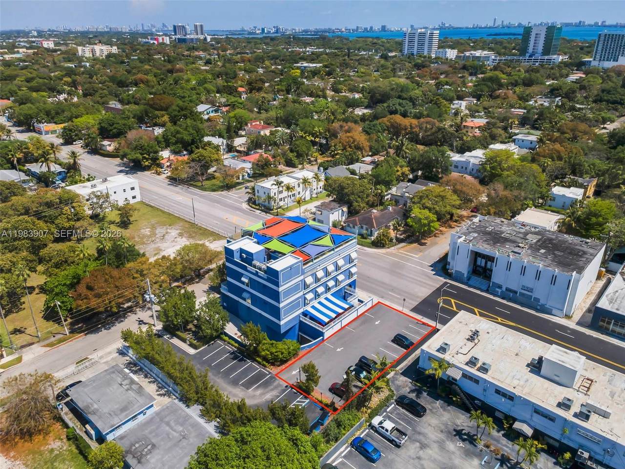 https://bt-photos.global.ssl.fastly.net/miami/1280_boomver_2_A11983907-2.jpg