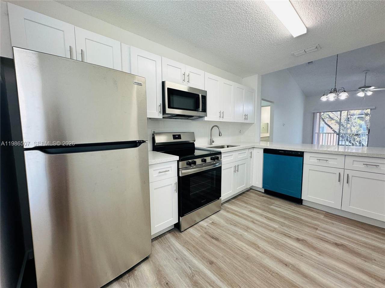 8102 21st Ct - Photo 1