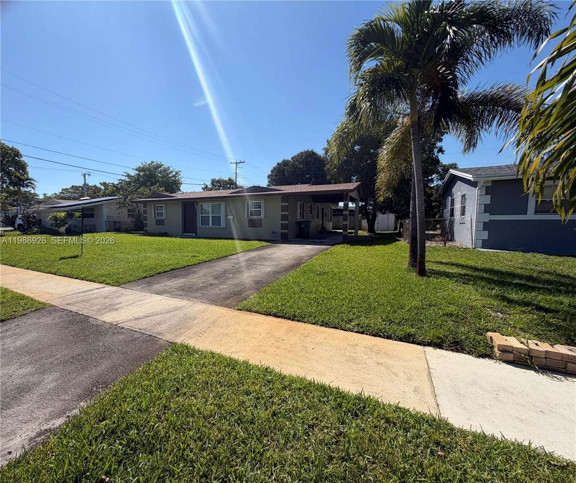 4910 15th Ct - Photo 1