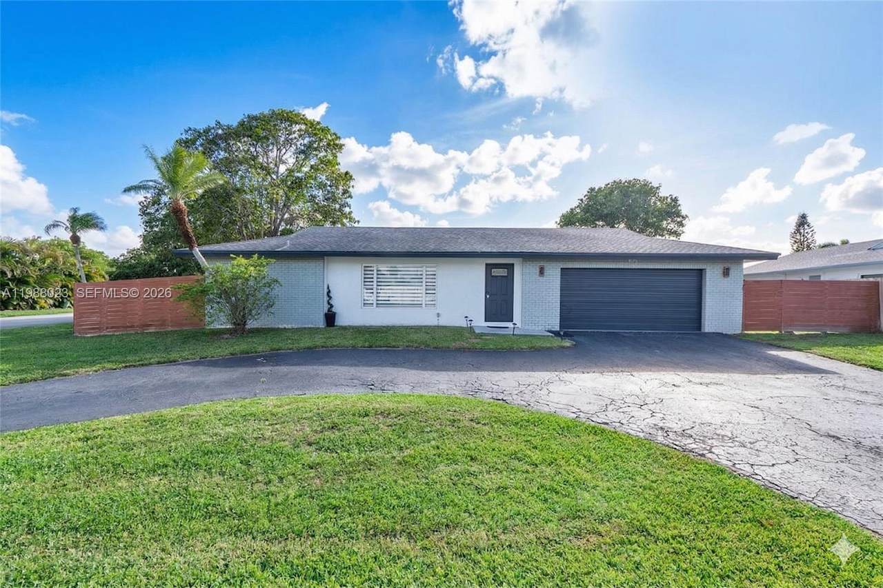 6701 98th Ave - Photo 1