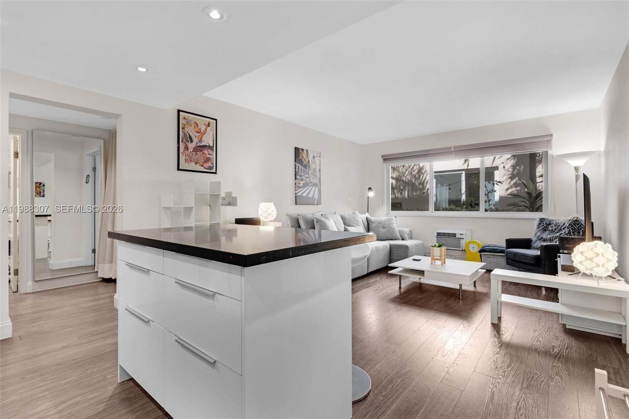 https://bt-photos.global.ssl.fastly.net/miami/1280_boomver_2_A11988307-2.jpg