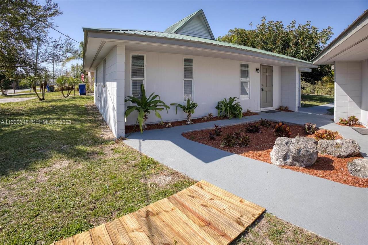 https://bt-photos.global.ssl.fastly.net/miami/1280_boomver_2_A11990618-2.jpg