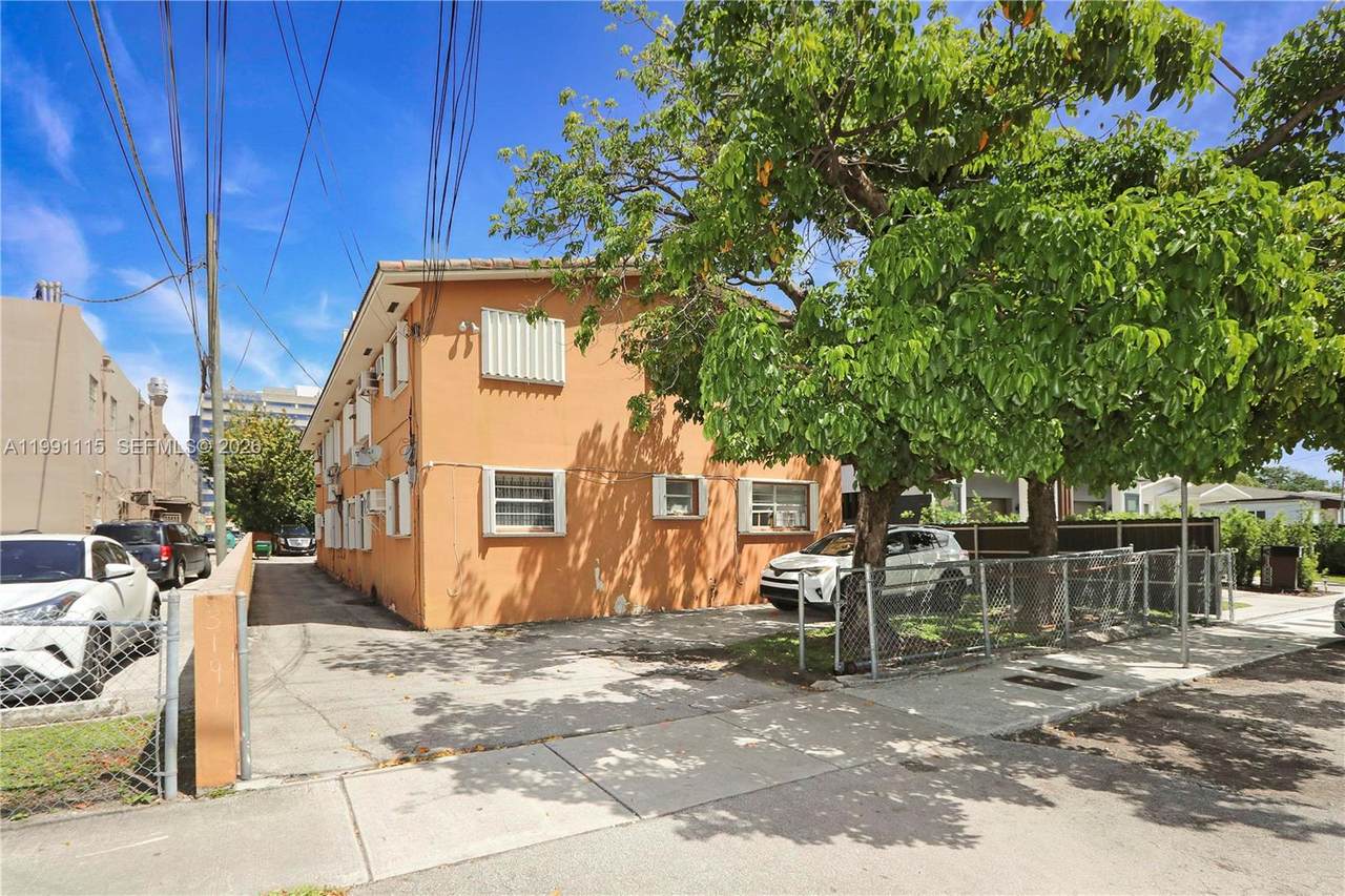 3191 23rd St - Photo 1