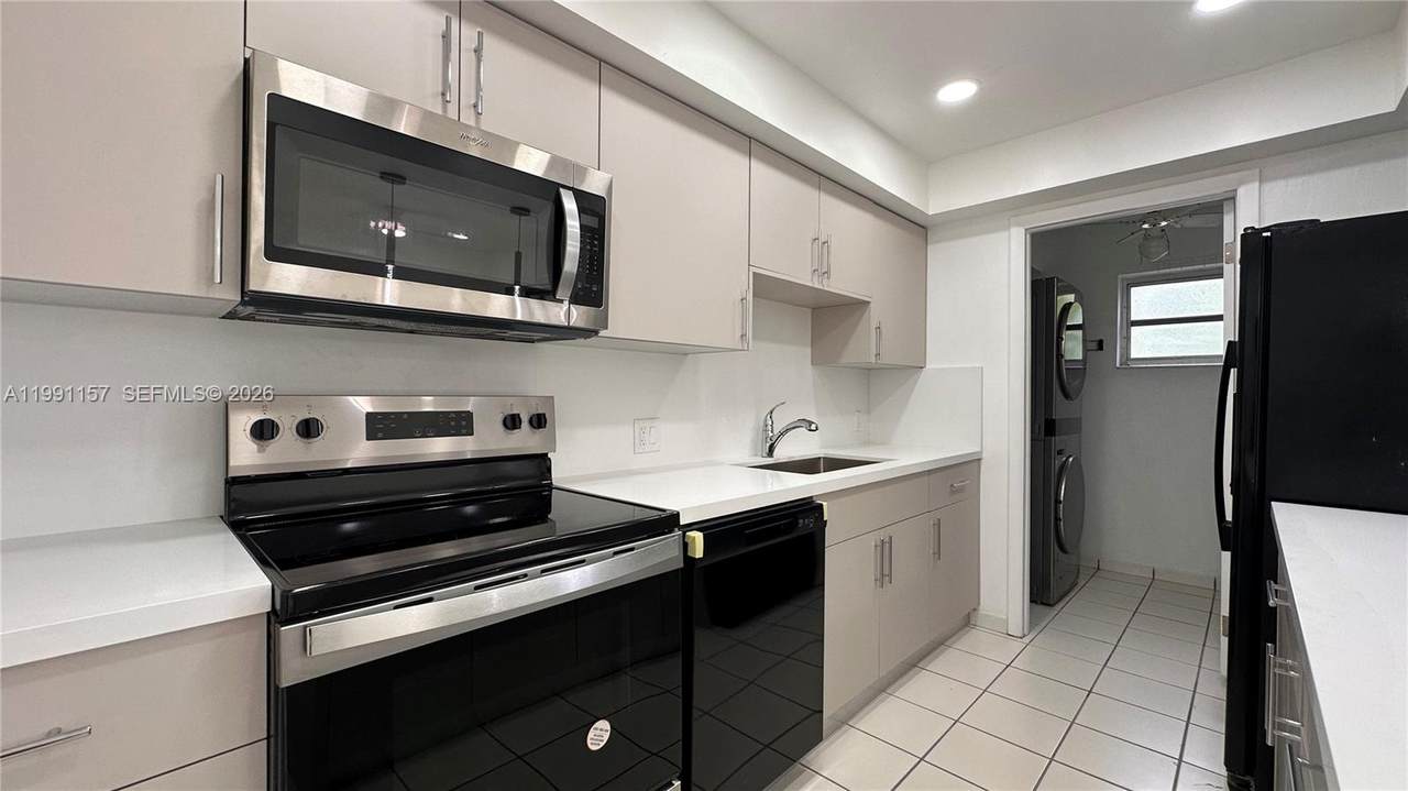 8401 107th Ave - Photo 1