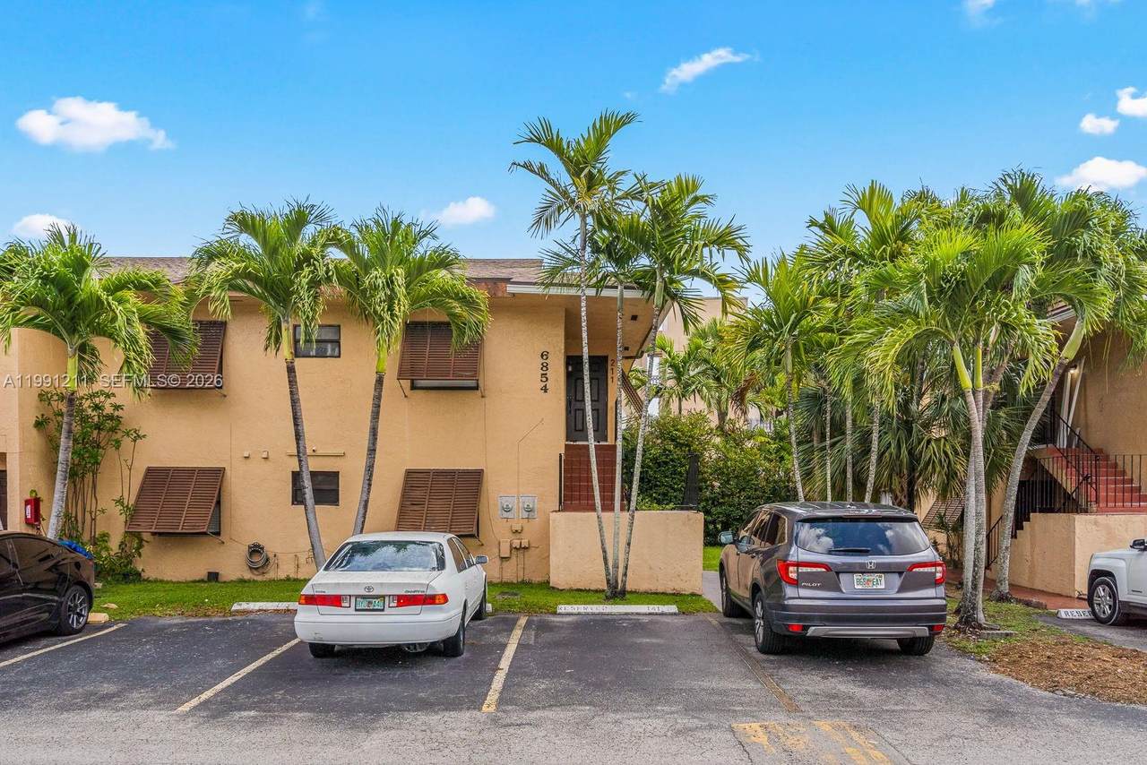 6854 173rd Dr - Photo 1