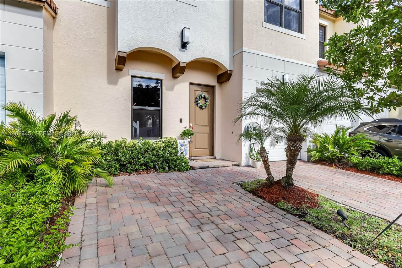 https://bt-photos.global.ssl.fastly.net/miami/1280_boomver_2_A11992345-2.jpg