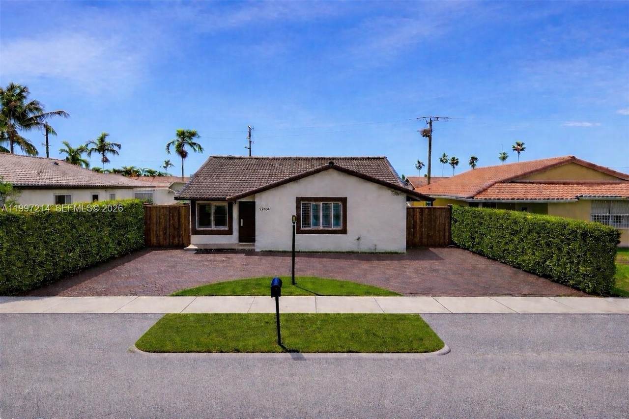1654 138th Ct - Photo 1