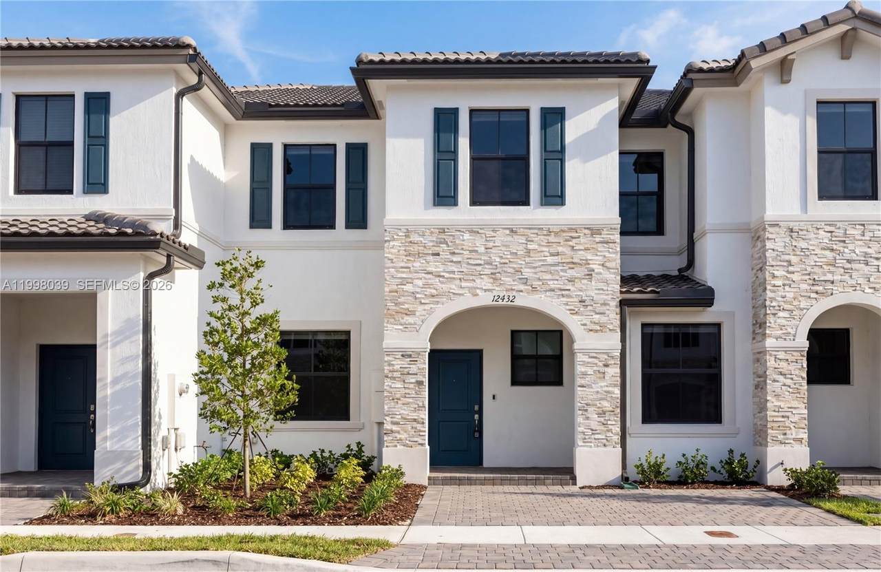 12432 23rd Ct - Photo 1