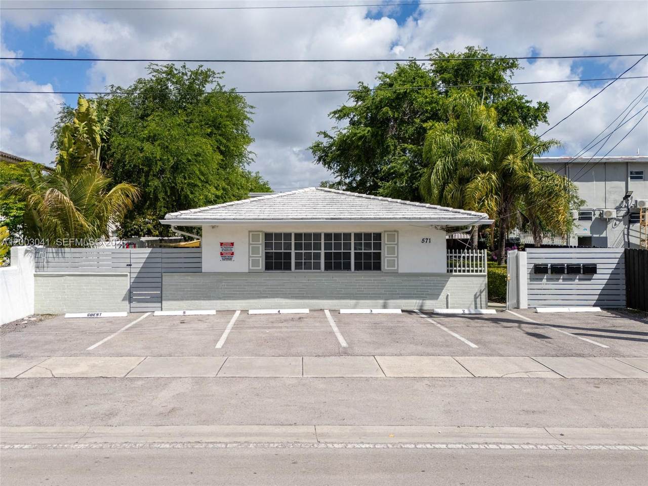 https://bt-photos.global.ssl.fastly.net/miami/1280_boomver_2_A12003041-2.jpg