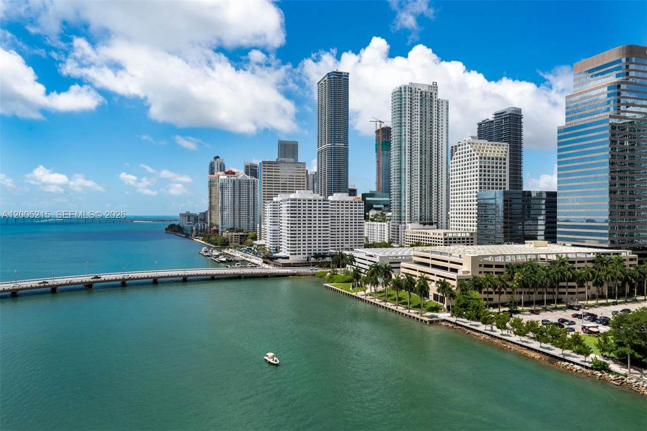 801 Brickell Key Blvd - Photo 1