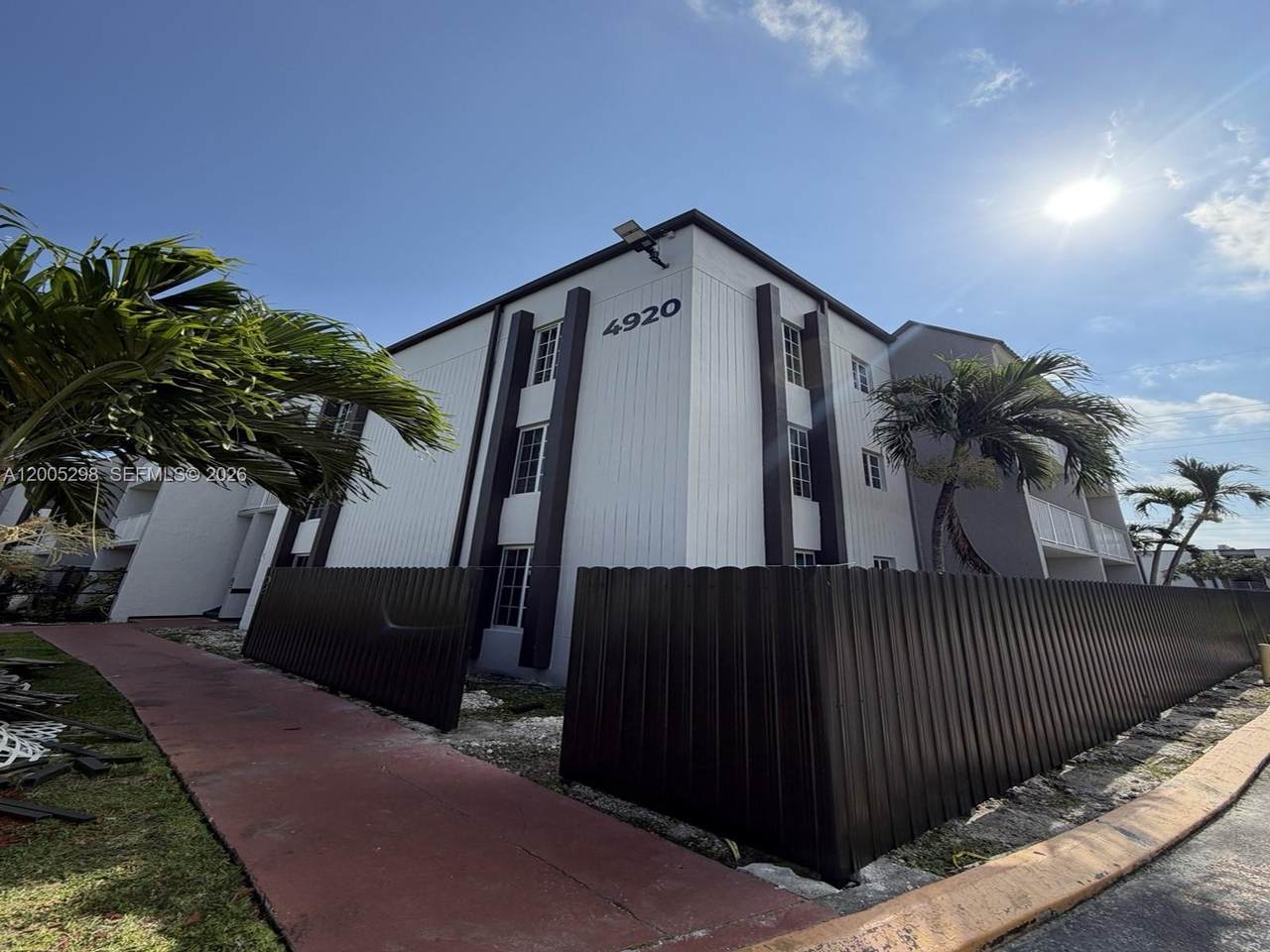 https://bt-photos.global.ssl.fastly.net/miami/1280_boomver_3_A12005298-2.jpg