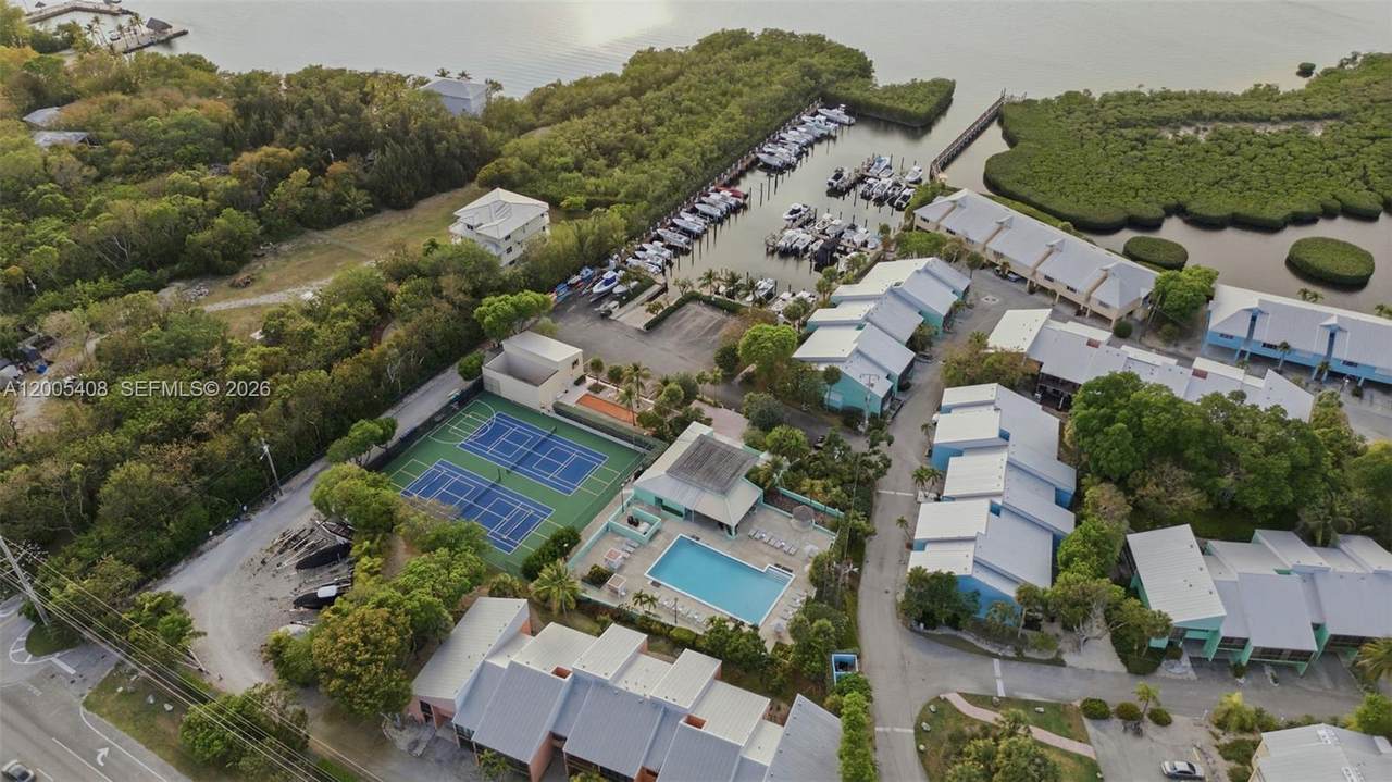https://bt-photos.global.ssl.fastly.net/miami/1280_boomver_2_A12005408-2.jpg