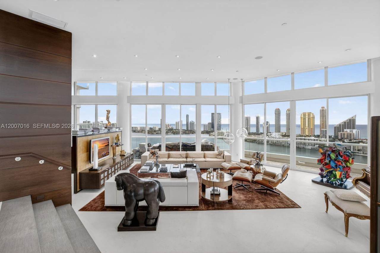 2600 Island Blvd - Photo 1