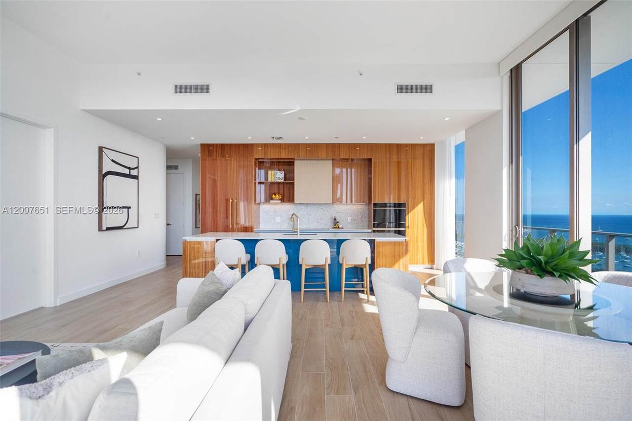 2655 Bayshore Dr - Photo 1