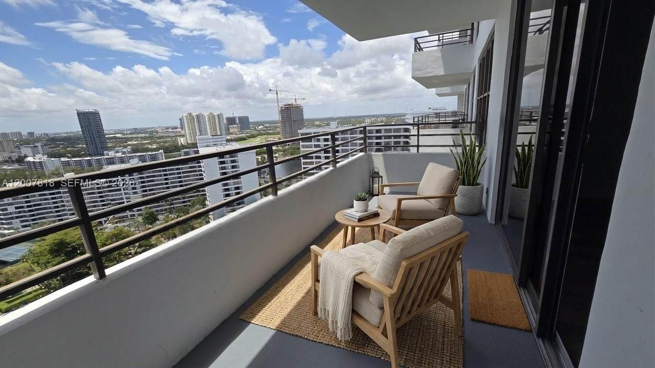 2500 Parkview Dr - Photo 1