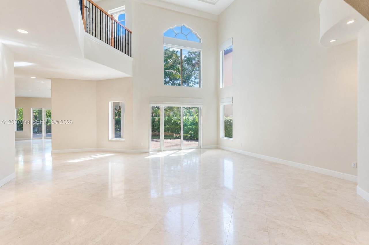 https://bt-photos.global.ssl.fastly.net/miami/1280_boomver_2_A12007933-2.jpg