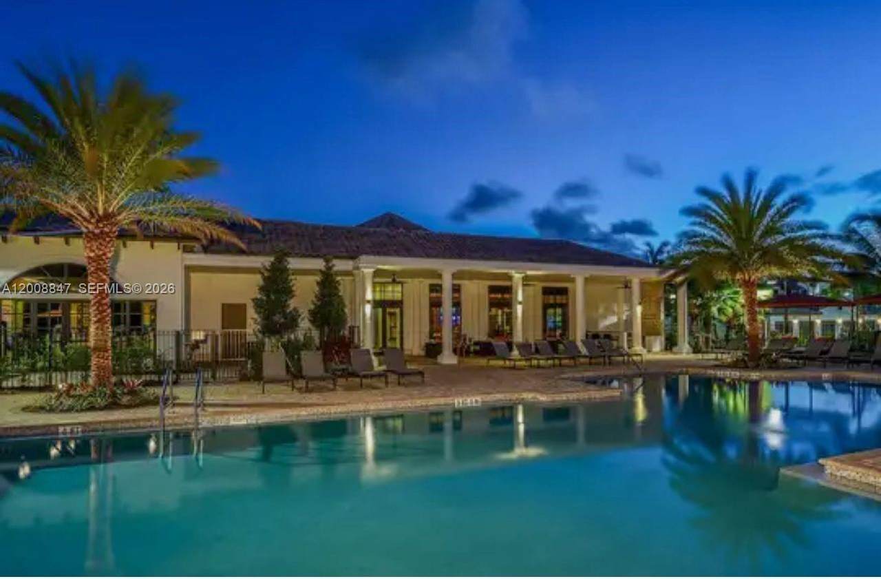https://bt-photos.global.ssl.fastly.net/miami/orig_boomver_2_A12008847-2.jpg