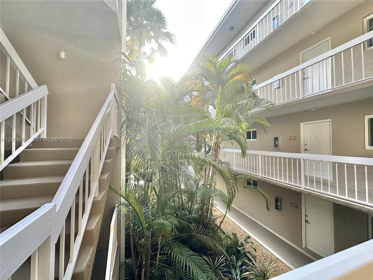 https://bt-photos.global.ssl.fastly.net/miami/1280_boomver_2_A12009061-2.jpg