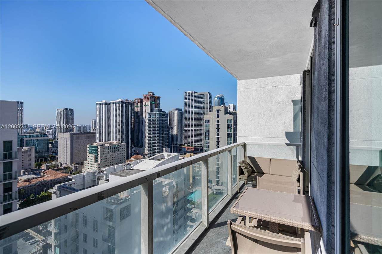 253 2nd St - Photo 1