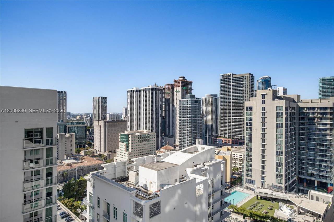 https://bt-photos.global.ssl.fastly.net/miami/1280_boomver_2_A12009230-2.jpg
