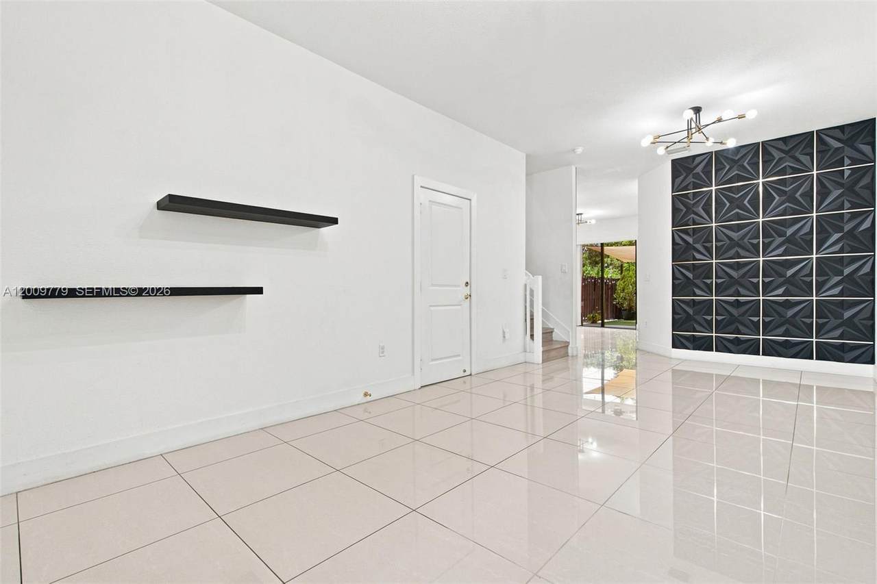 https://bt-photos.global.ssl.fastly.net/miami/1280_boomver_2_A12009779-2.jpg