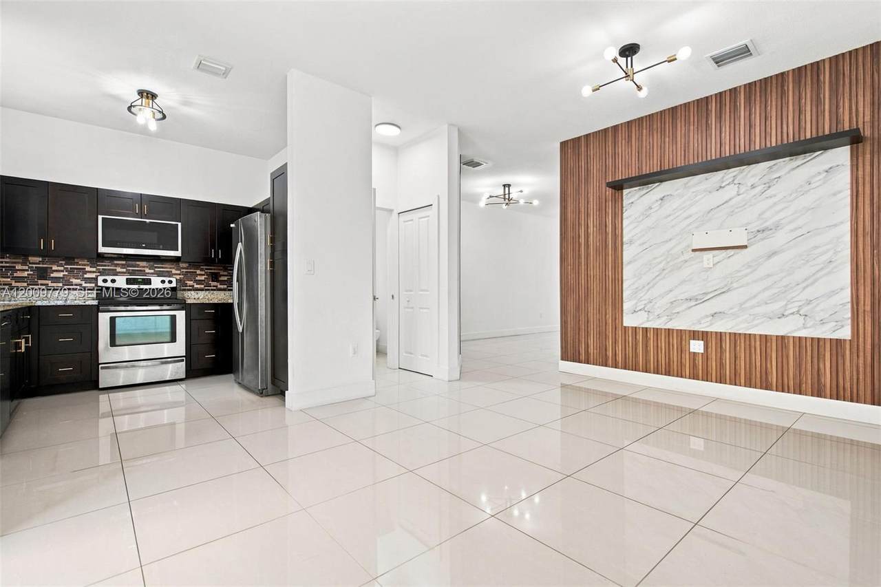 https://bt-photos.global.ssl.fastly.net/miami/1280_boomver_2_A12009779-2.jpg