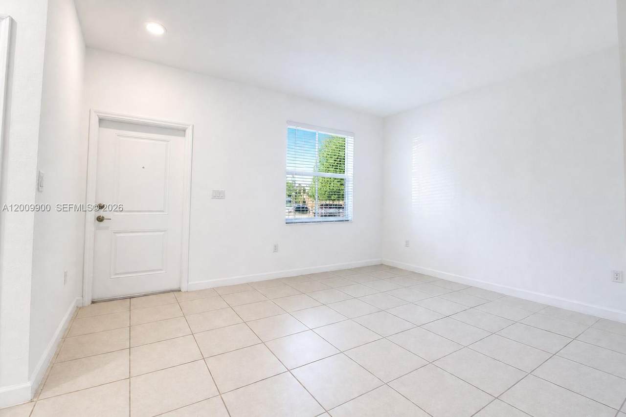 https://bt-photos.global.ssl.fastly.net/miami/1280_boomver_1_A12009900-2.jpg