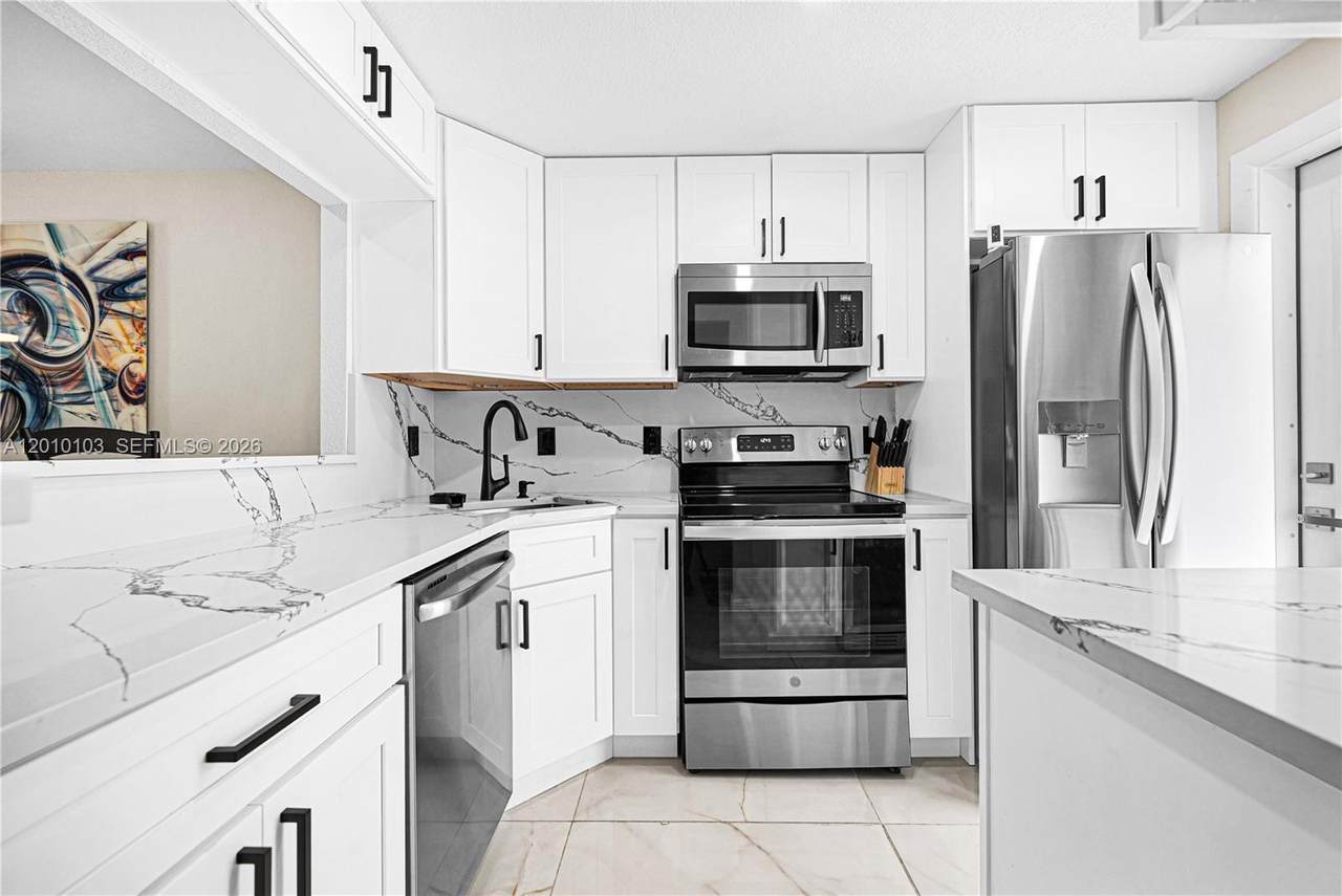 400 10th St - Photo 1