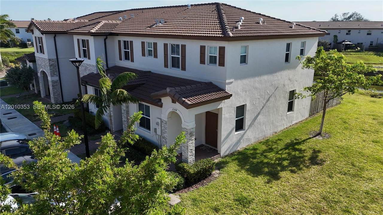 https://bt-photos.global.ssl.fastly.net/miami/1280_boomver_2_A12010353-2.jpg