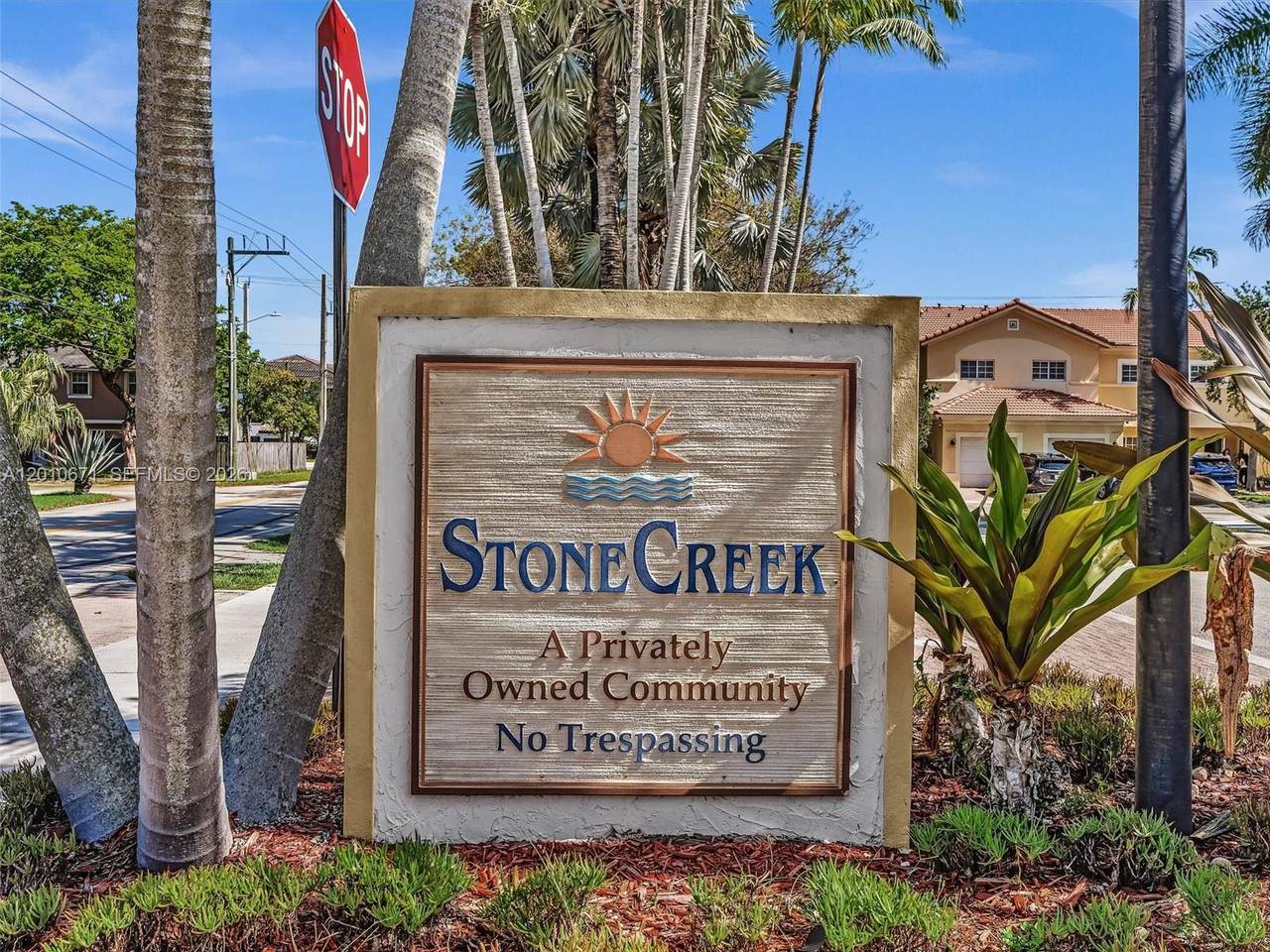 7659 Stonecreek Cir - Photo 1