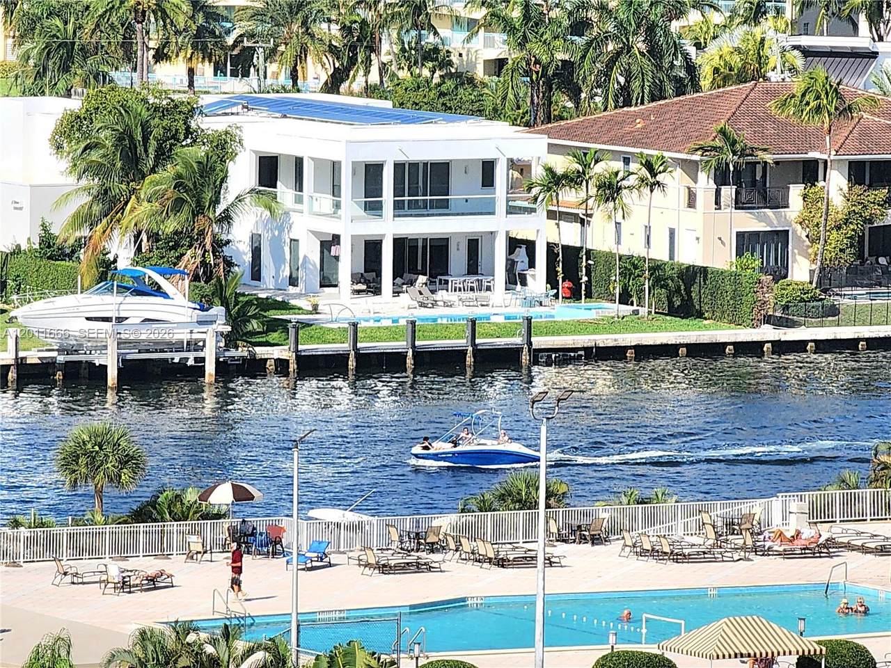 https://bt-photos.global.ssl.fastly.net/miami/1280_boomver_2_A12011666-2.jpg