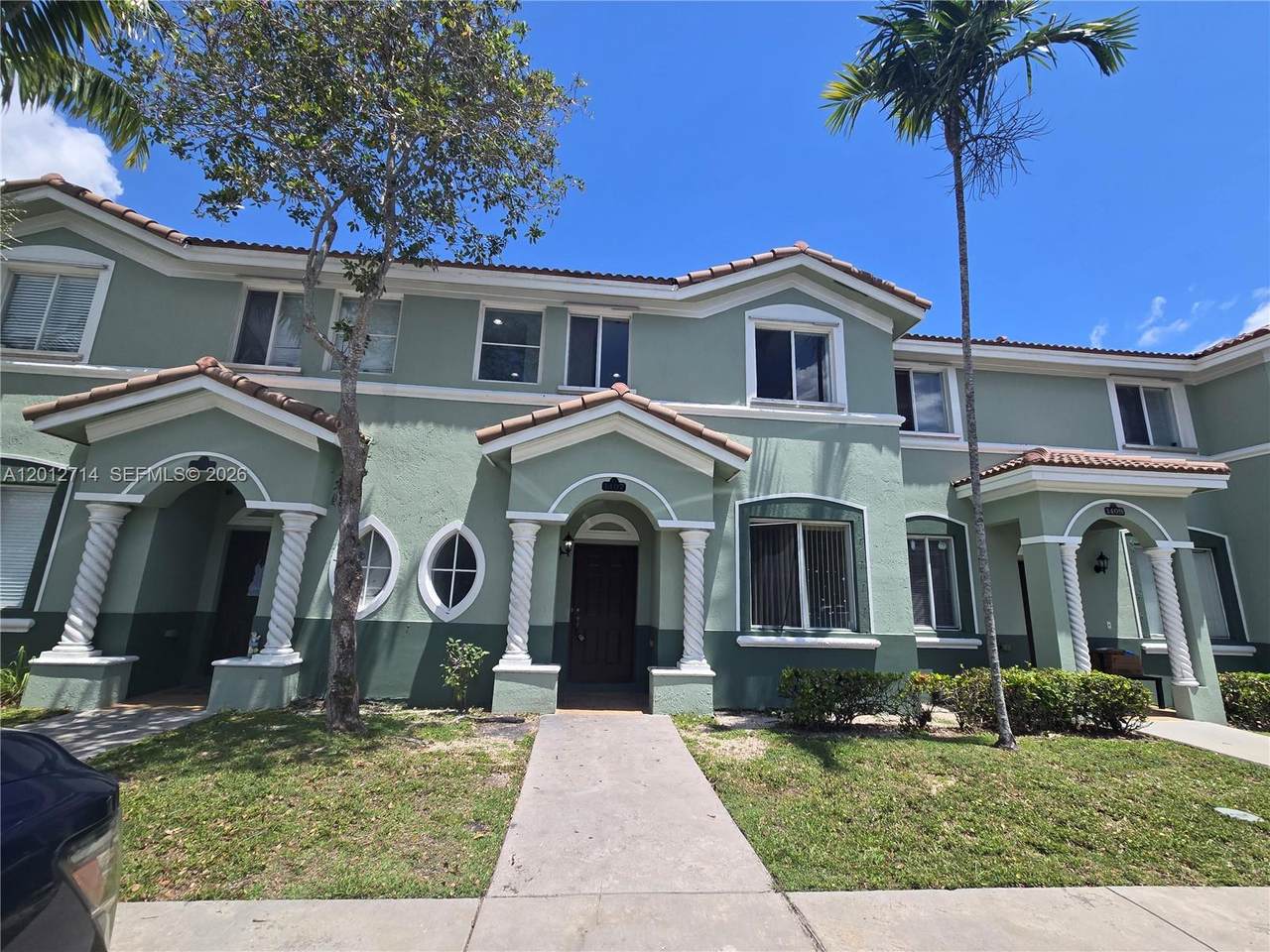 1442 24th Ct - Photo 1