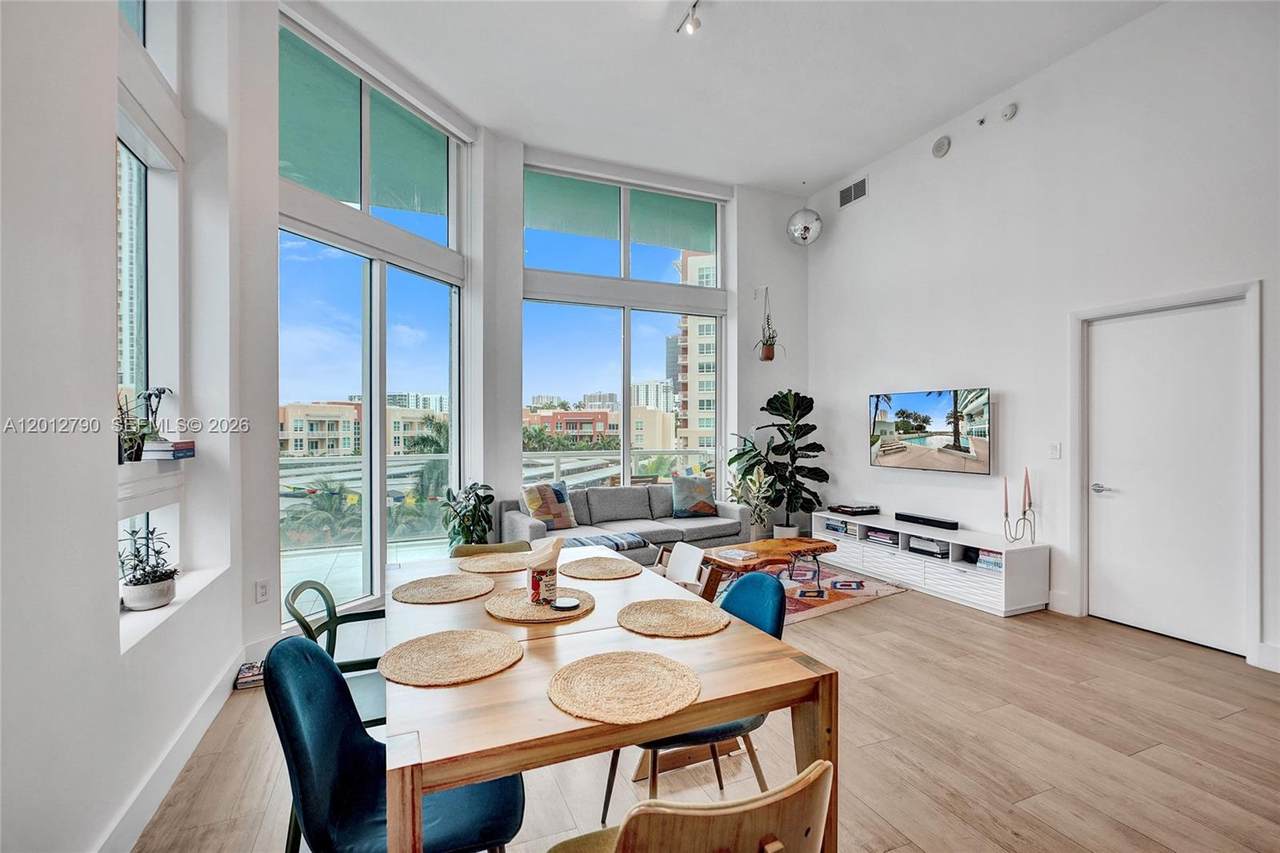 1900 Bayshore Dr - Photo 1