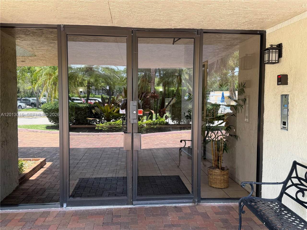 https://bt-photos.global.ssl.fastly.net/miami/1280_boomver_2_A12013016-2.jpg