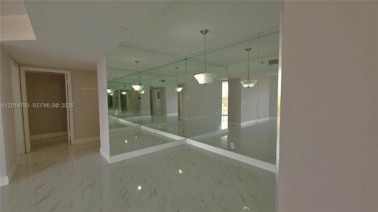 https://bt-photos.global.ssl.fastly.net/miami/1280_boomver_2_A12014793-2.jpg