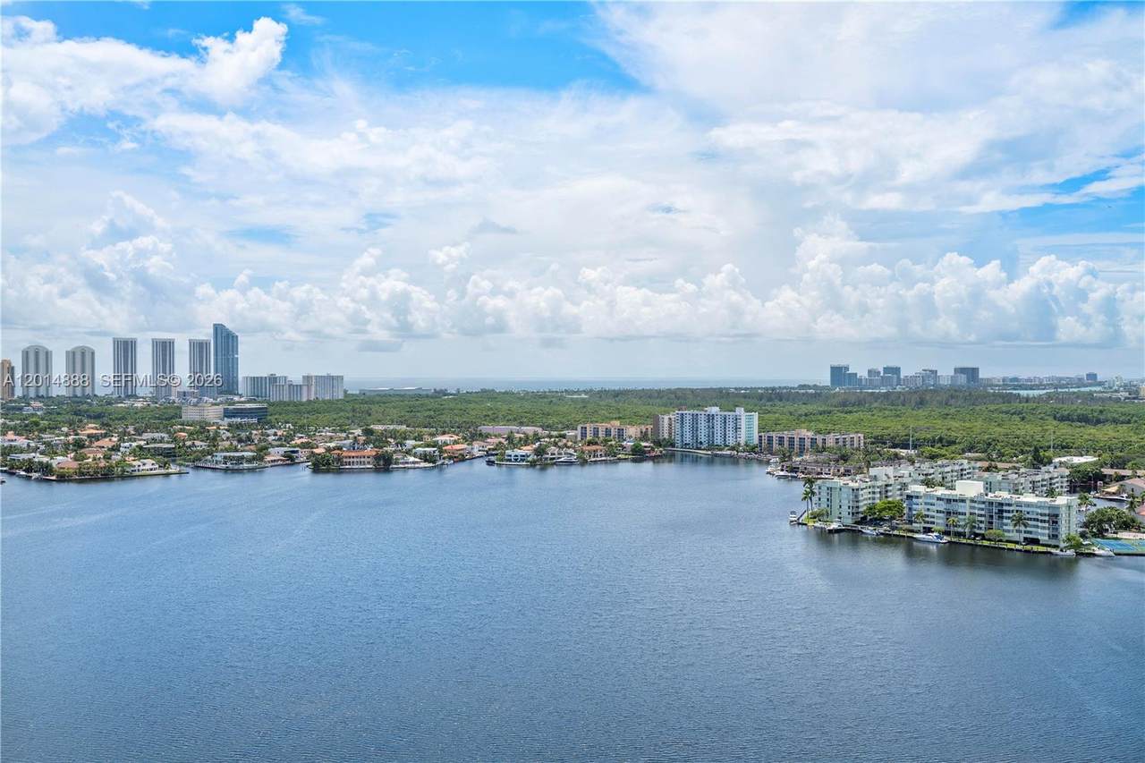 17111 Biscayne Blvd - Photo 1