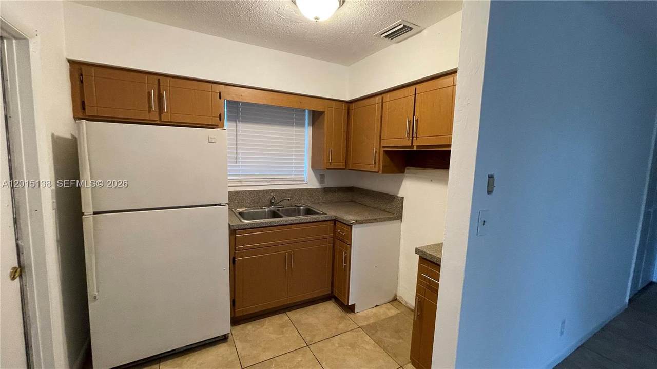 5200 16th St - Photo 1