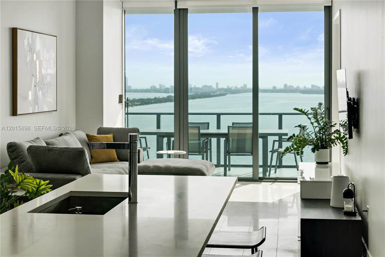 https://bt-photos.global.ssl.fastly.net/miami/1280_boomver_2_A12015898-2.jpg