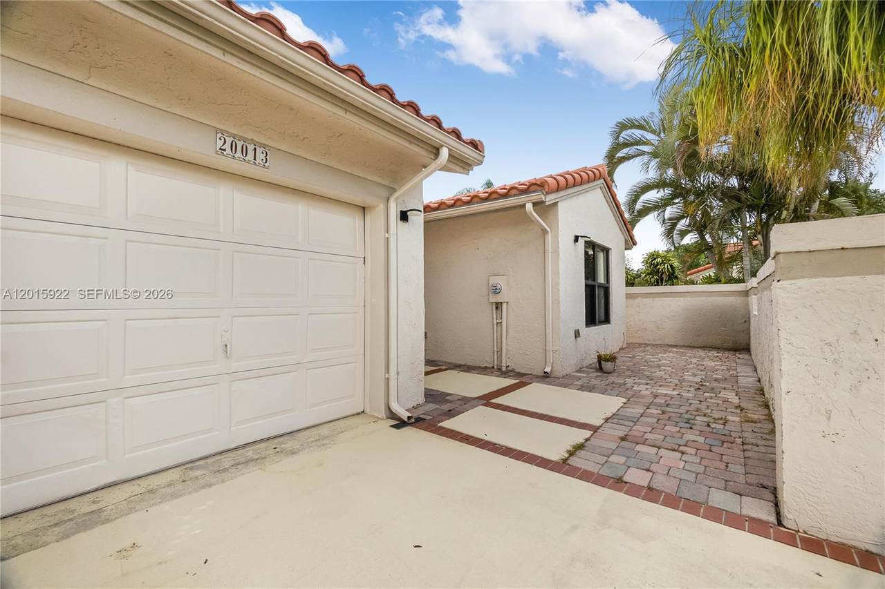 https://bt-photos.global.ssl.fastly.net/miami/1280_boomver_2_A12015922-2.jpg
