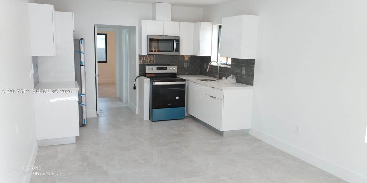 1725 Calais Dr - Photo 1