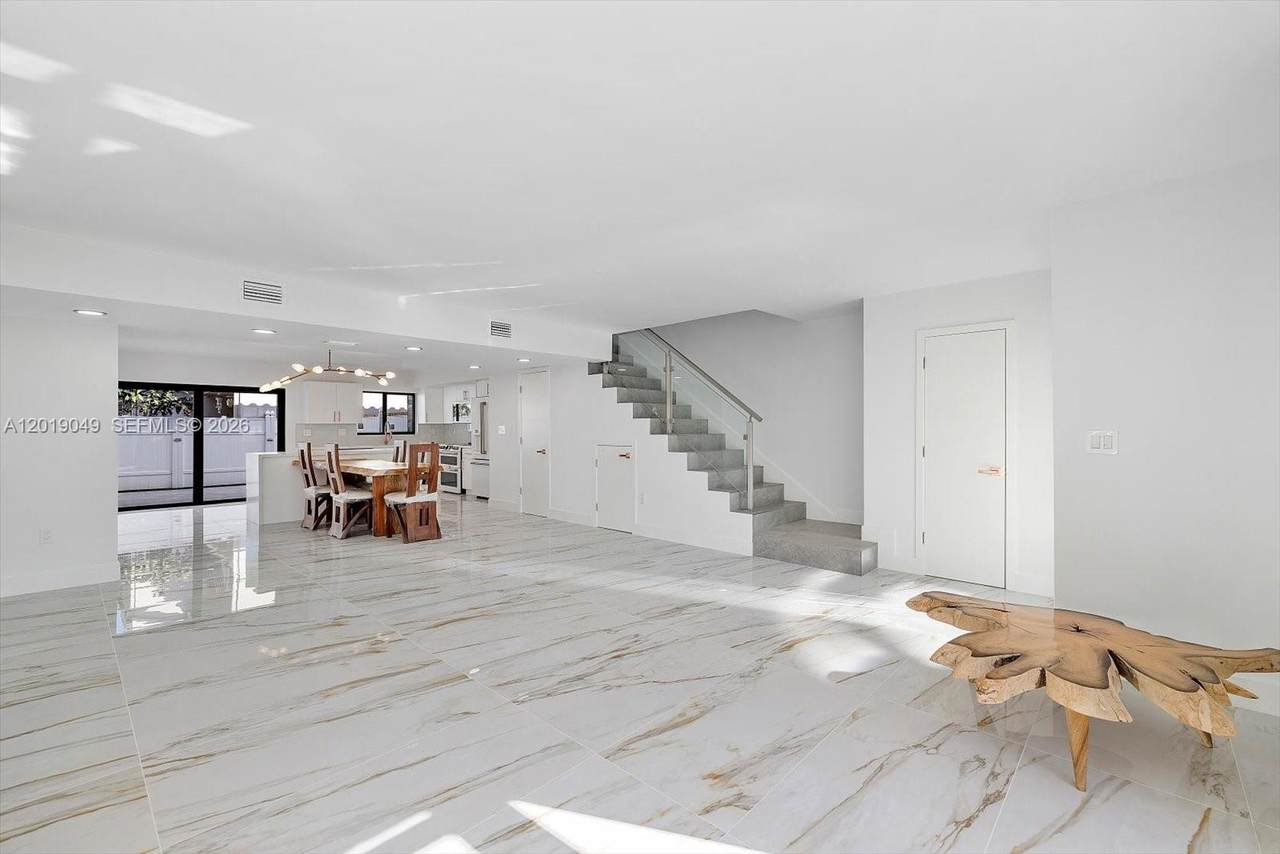 16449 26th Ave - Photo 1