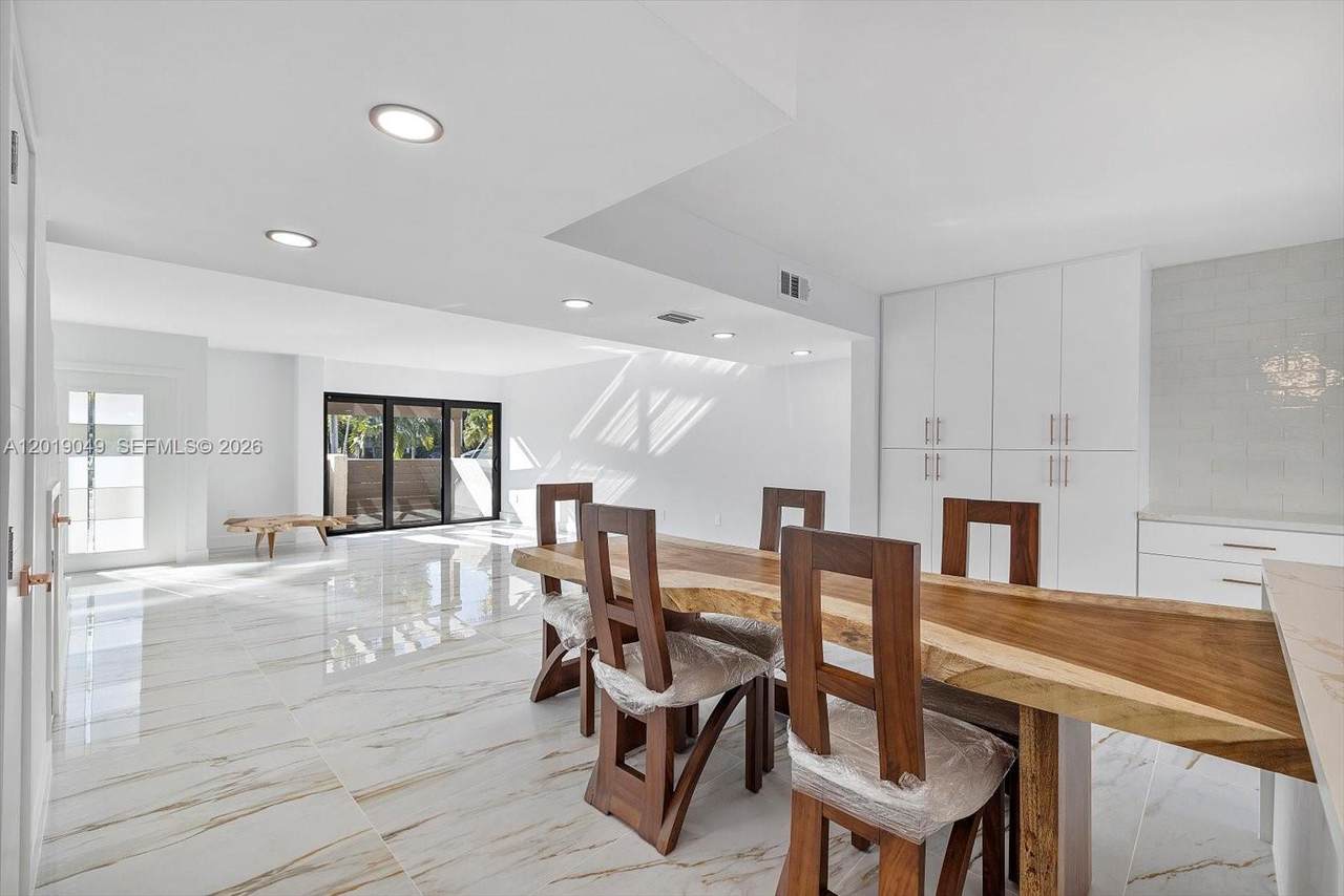 https://bt-photos.global.ssl.fastly.net/miami/1280_boomver_2_A12019049-2.jpg