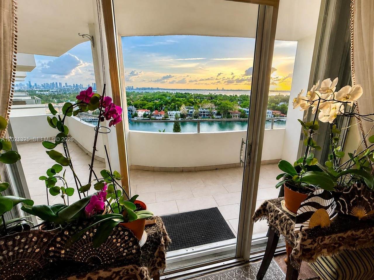 https://bt-photos.global.ssl.fastly.net/miami/1280_boomver_2_A12021325-2.jpg