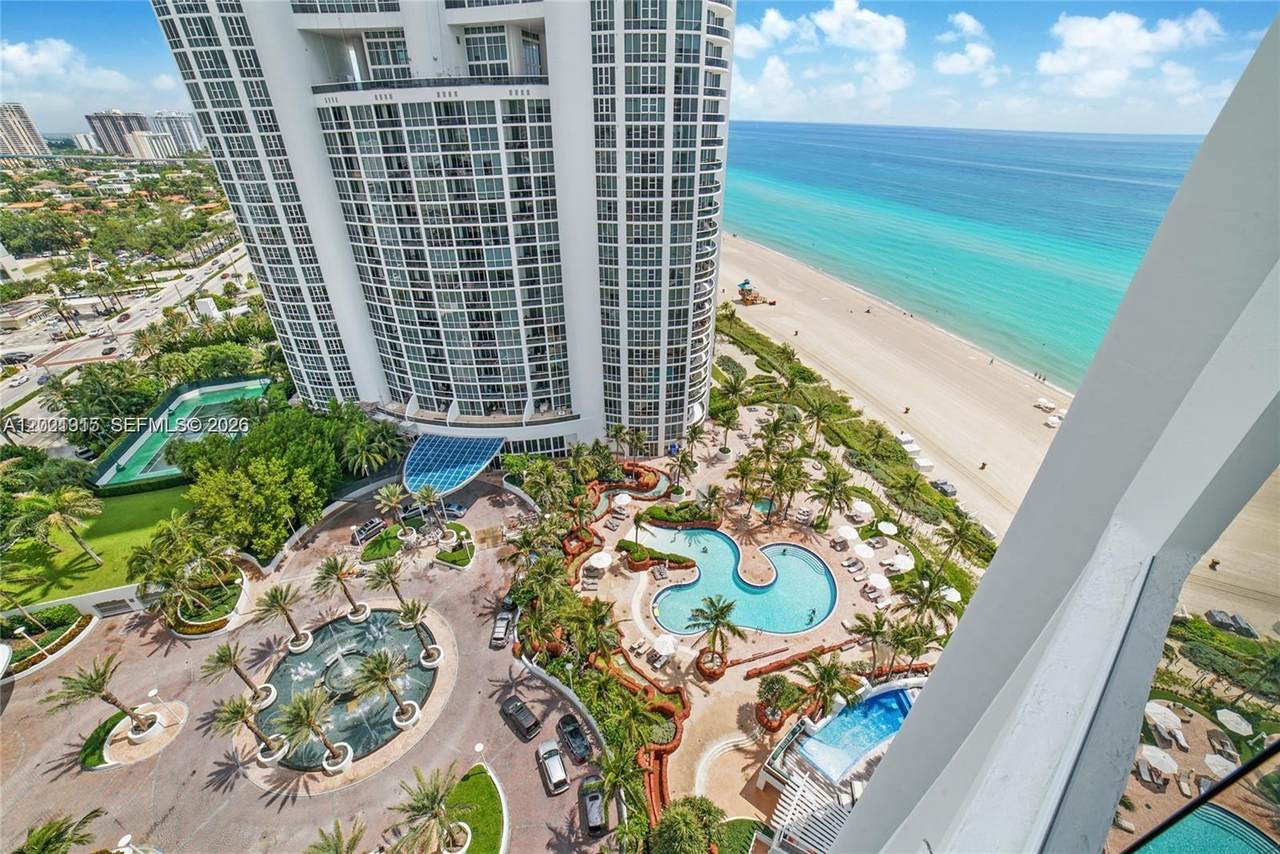 18101 Collins Ave - Photo 1
