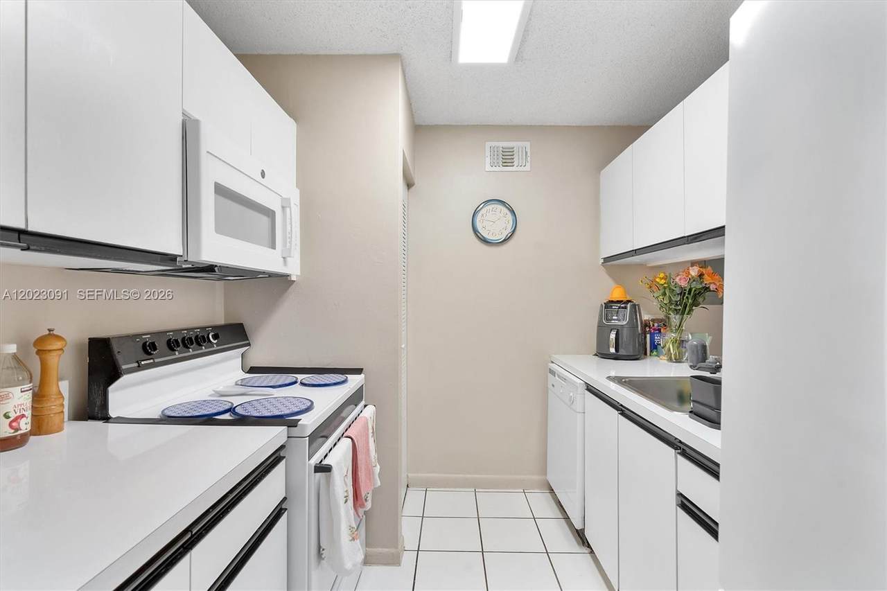 15635 74th Cir Dr - Photo 1