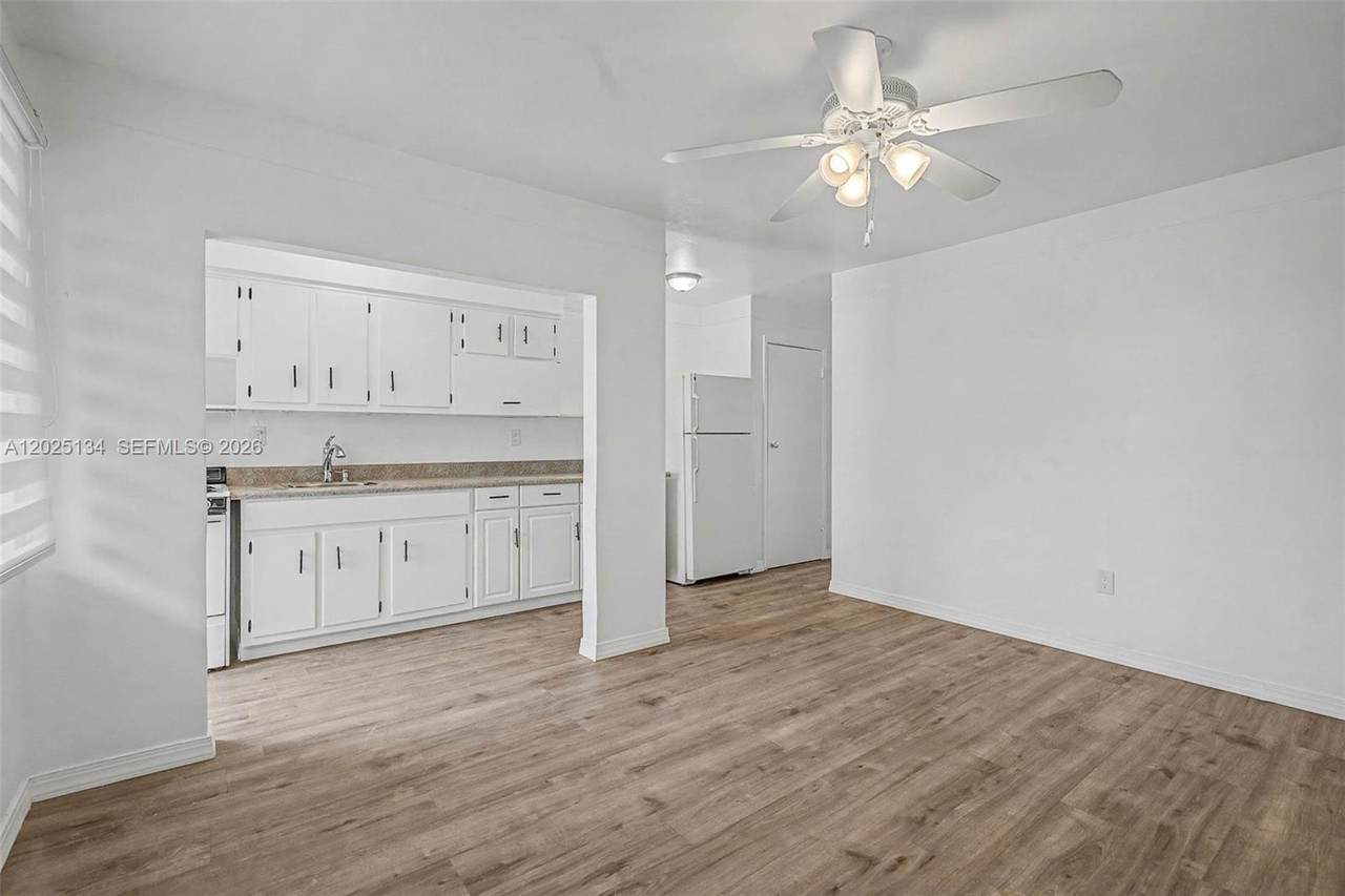 60 79th St - Photo 1