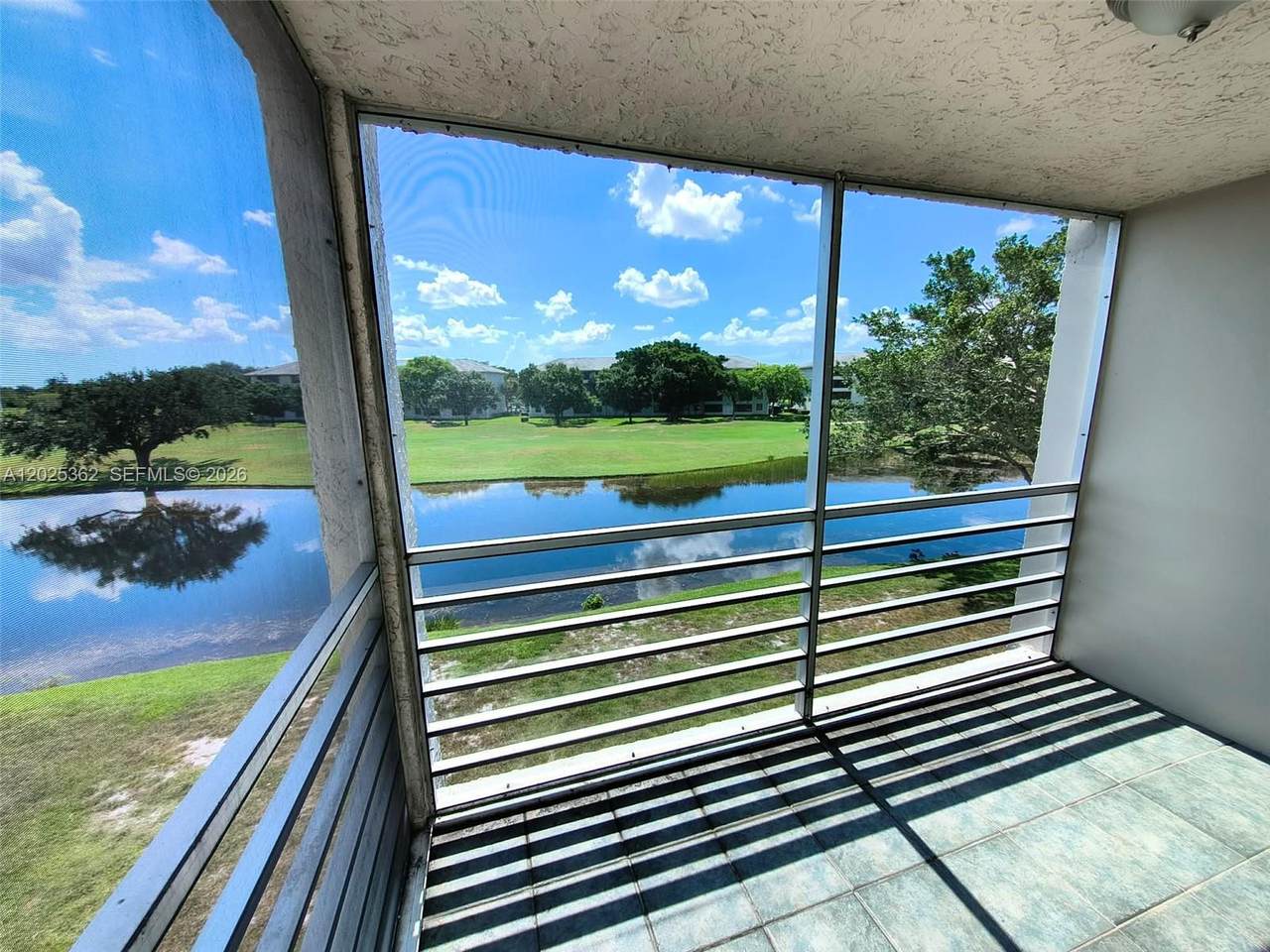 9230 Lagoon Pl - Photo 1