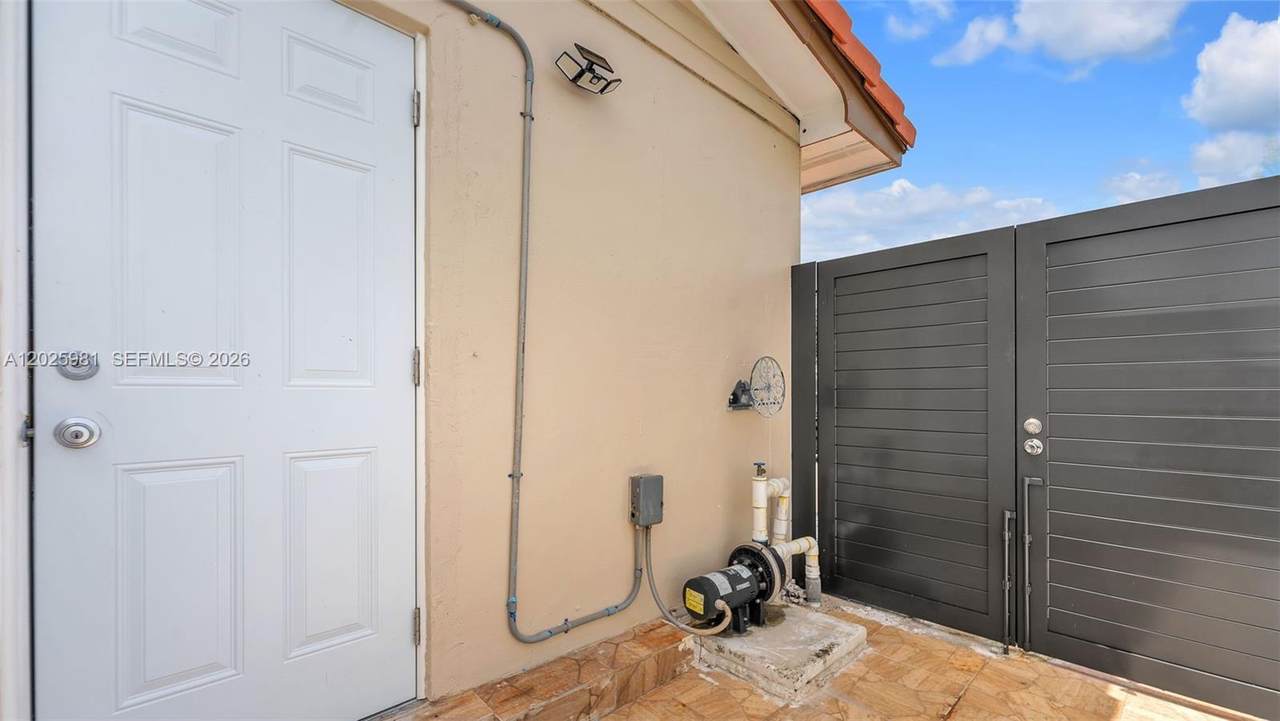 https://bt-photos.global.ssl.fastly.net/miami/1280_boomver_2_A12025981-2.jpg