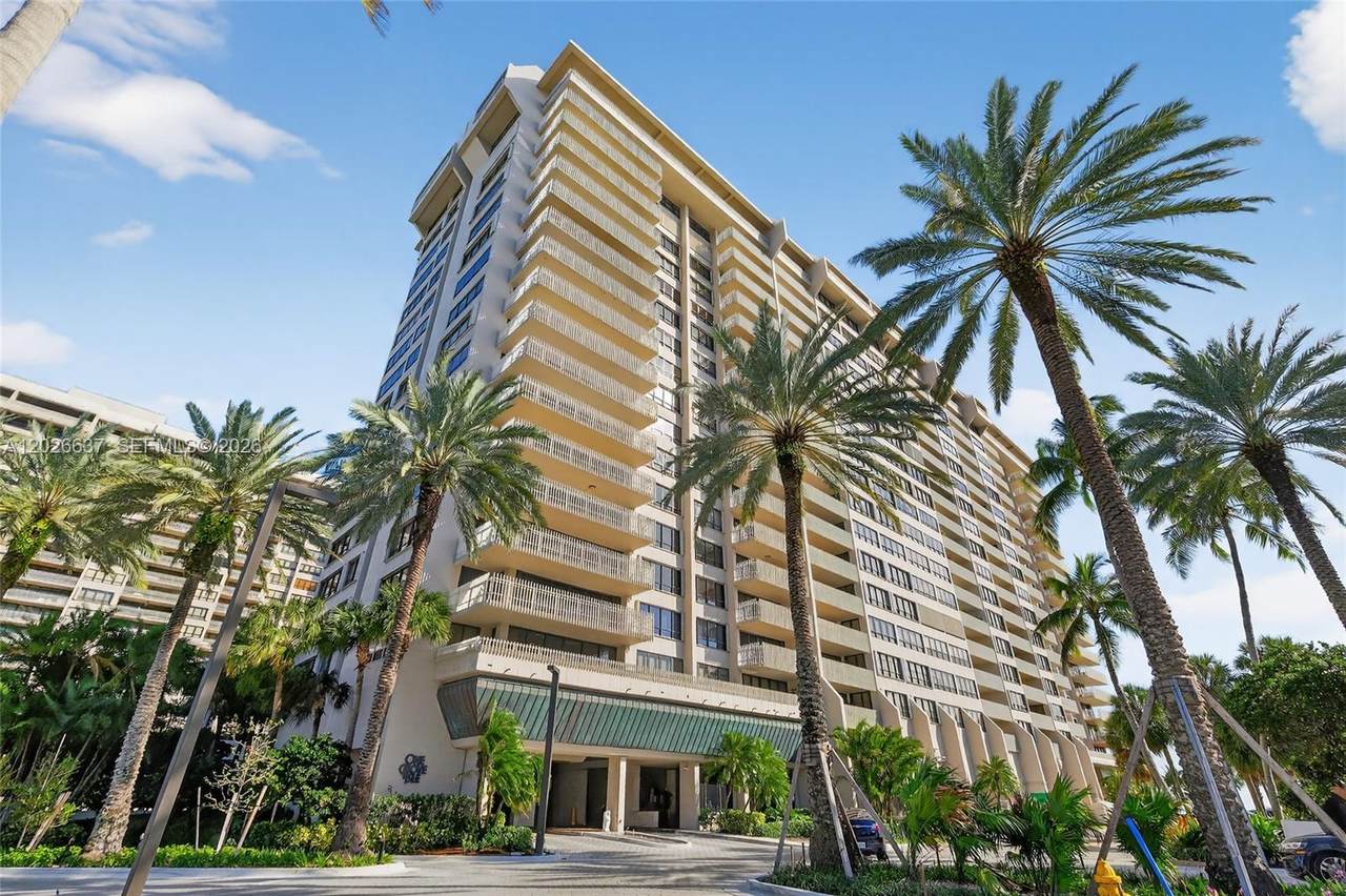 2 Grove Isle Dr - Photo 1